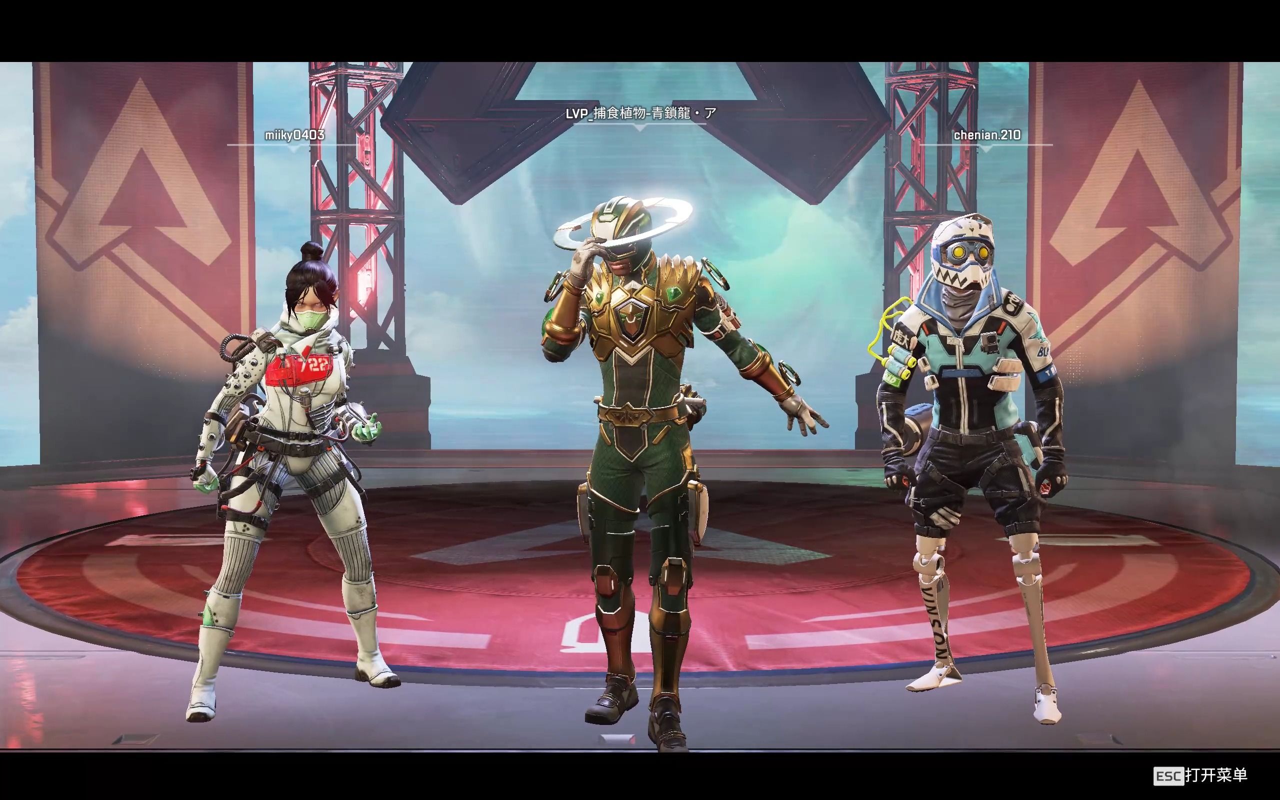 在效力于 在效力于